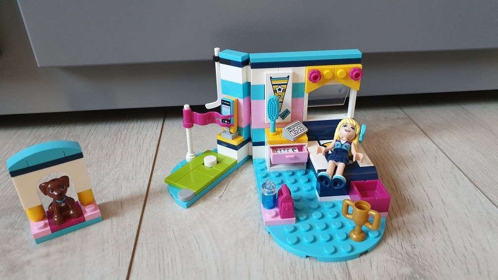 Klocki LEGO friends Stephanie i jej sypialnia 41328