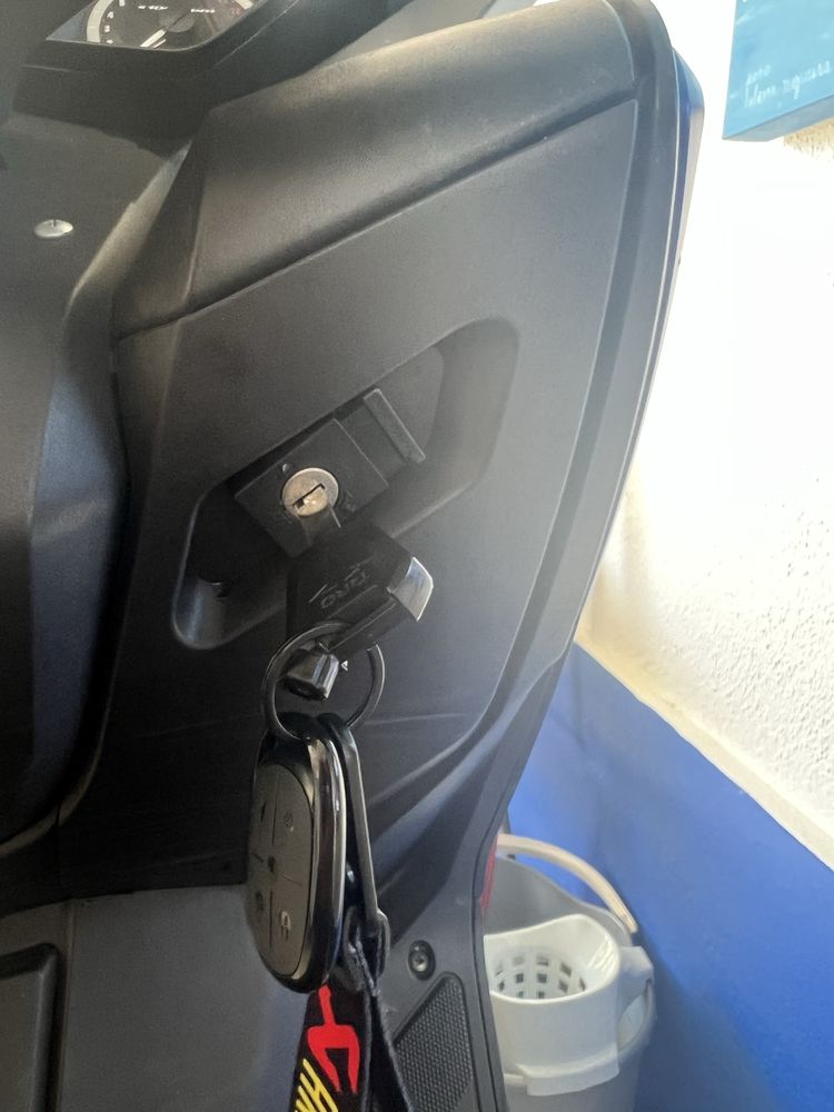 SCOOTER MITT 125 GTS