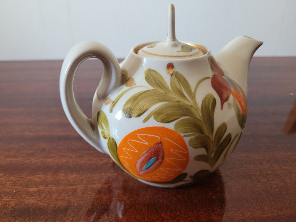 Продам бокалы, рюмки, чайник