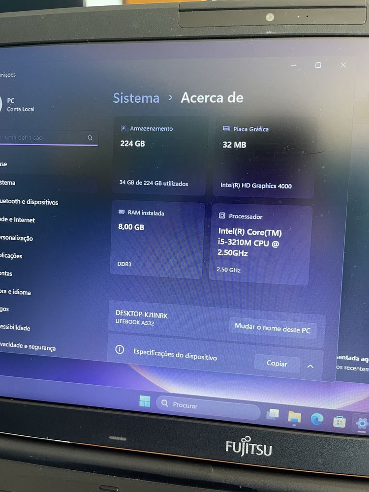 Fujifilm Lifebook A Series / i5 / 8gb ram