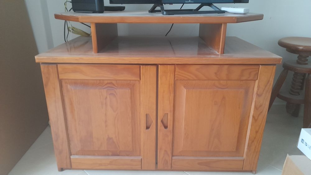 Movel de televisão de madeira