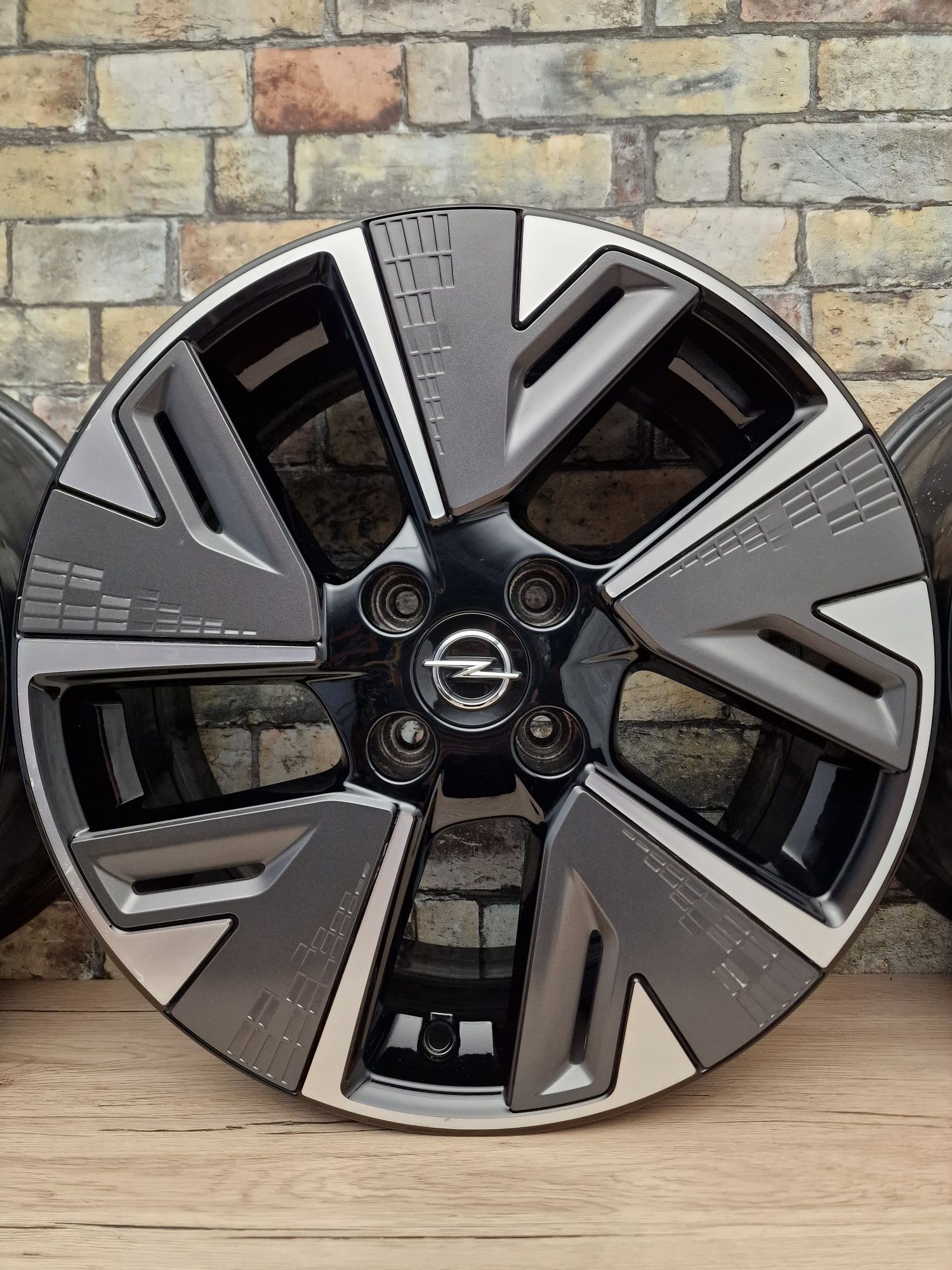 Felgi 17' 4x108 OPEL Mokka Corsa Peugeot 2008, 208 Citroen C4 DS4 DS3