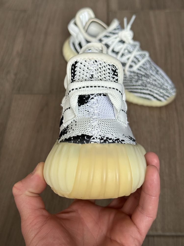 Кроссовки Adidas Yeezy Boost 350 V2 Zebra CP9654