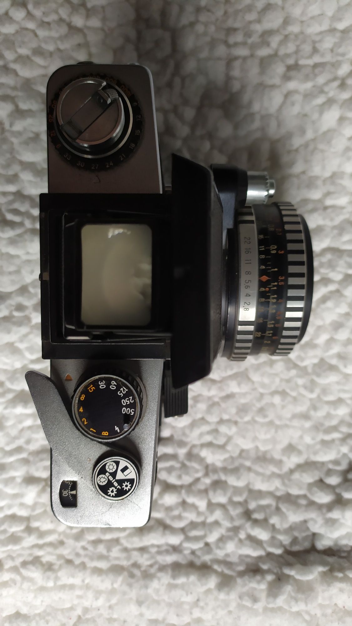Pentacon F z obiektywem Tessar