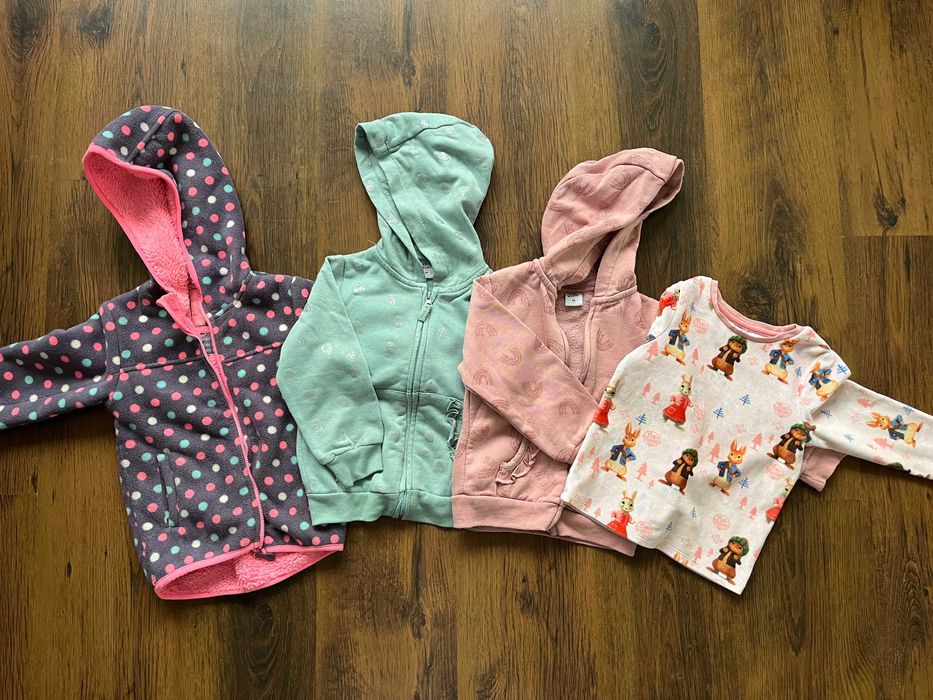 3 ciepłe bluzy 98  i sweterek