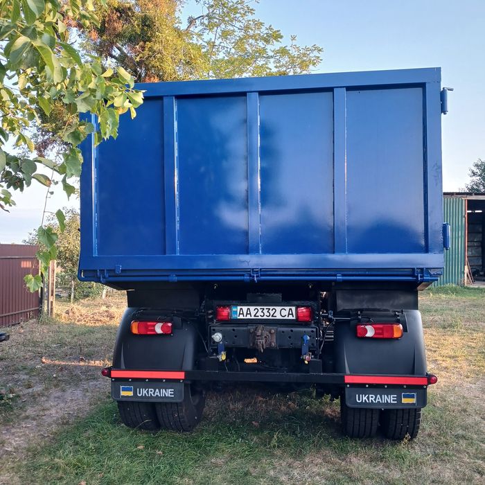 Вантажні автомобілі