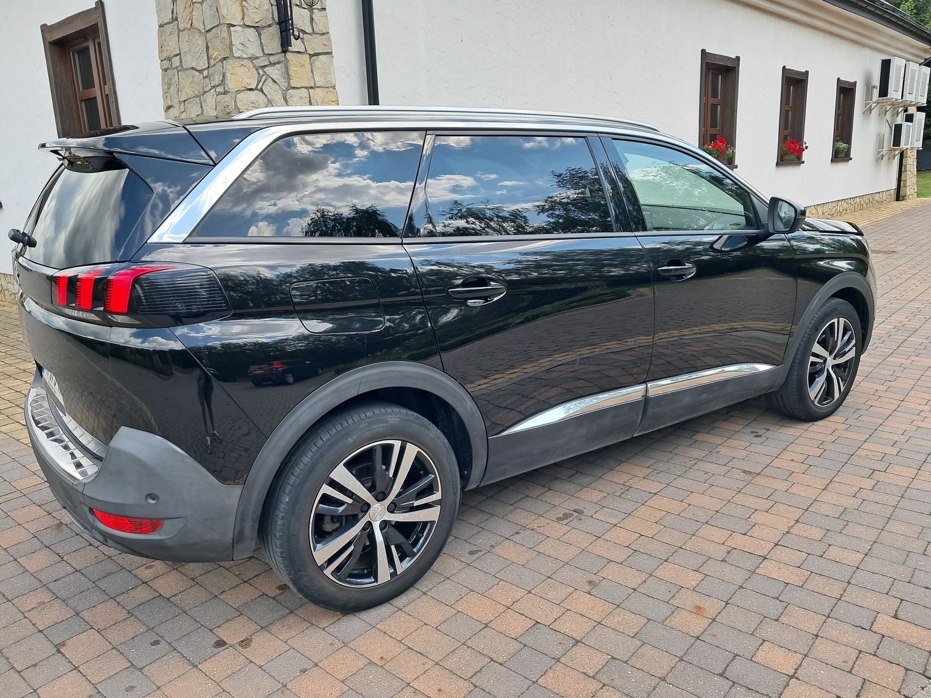 Peugeot 5008 89 tys km 2019 automat ALLURE