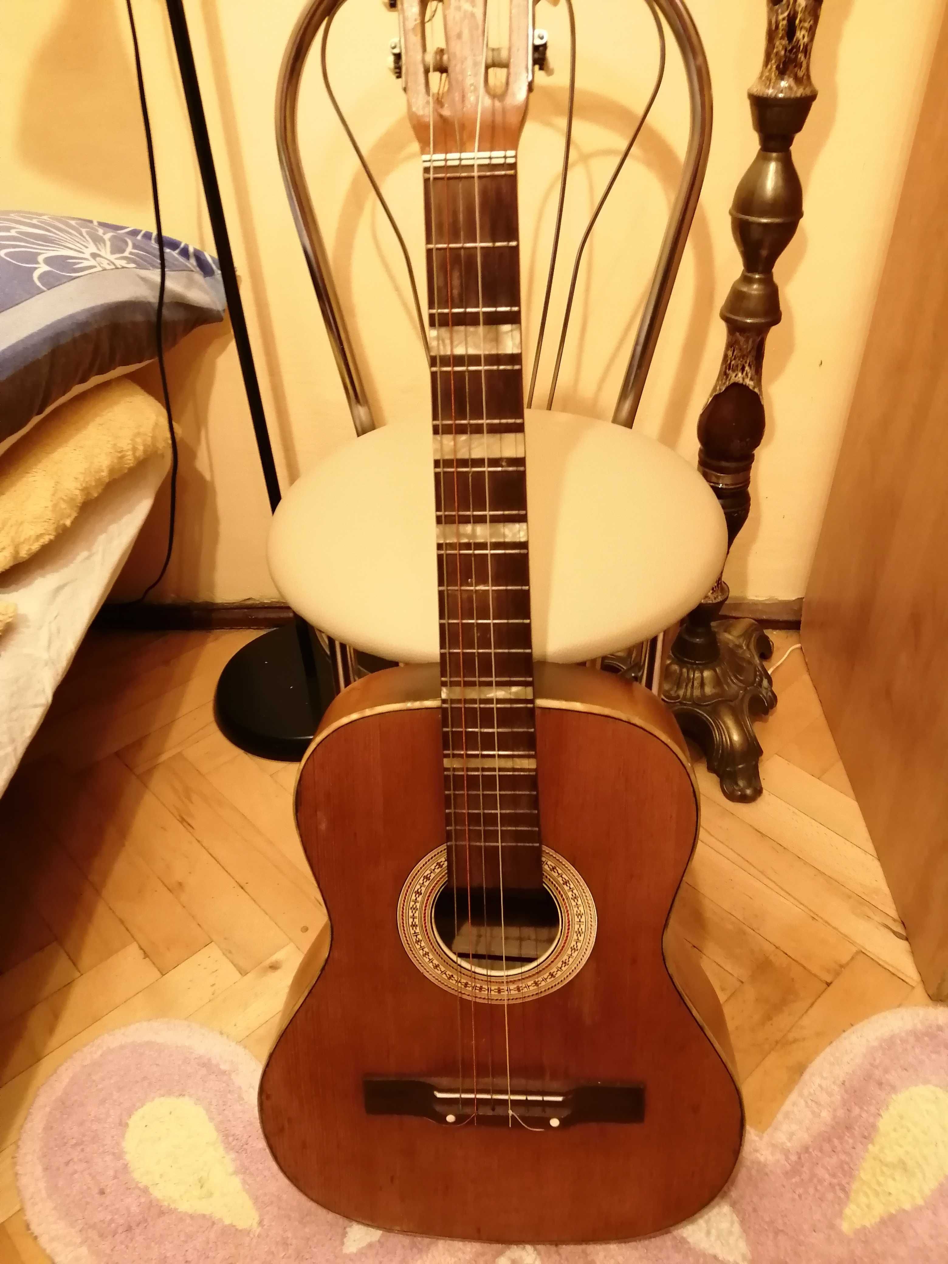 Sprzedam gitarę akustyczno klasyczną Delfi, Echo