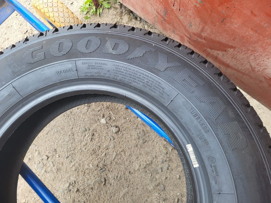 205/75/16C R16C GoodYear Cargo Vector 2шт ціна за 1шт шини