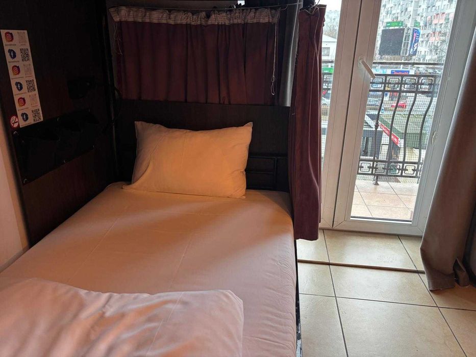 Tani nocleg HOSTEL W SAMYM CENTRUM , Fakt Vat,  дешеве житло ,