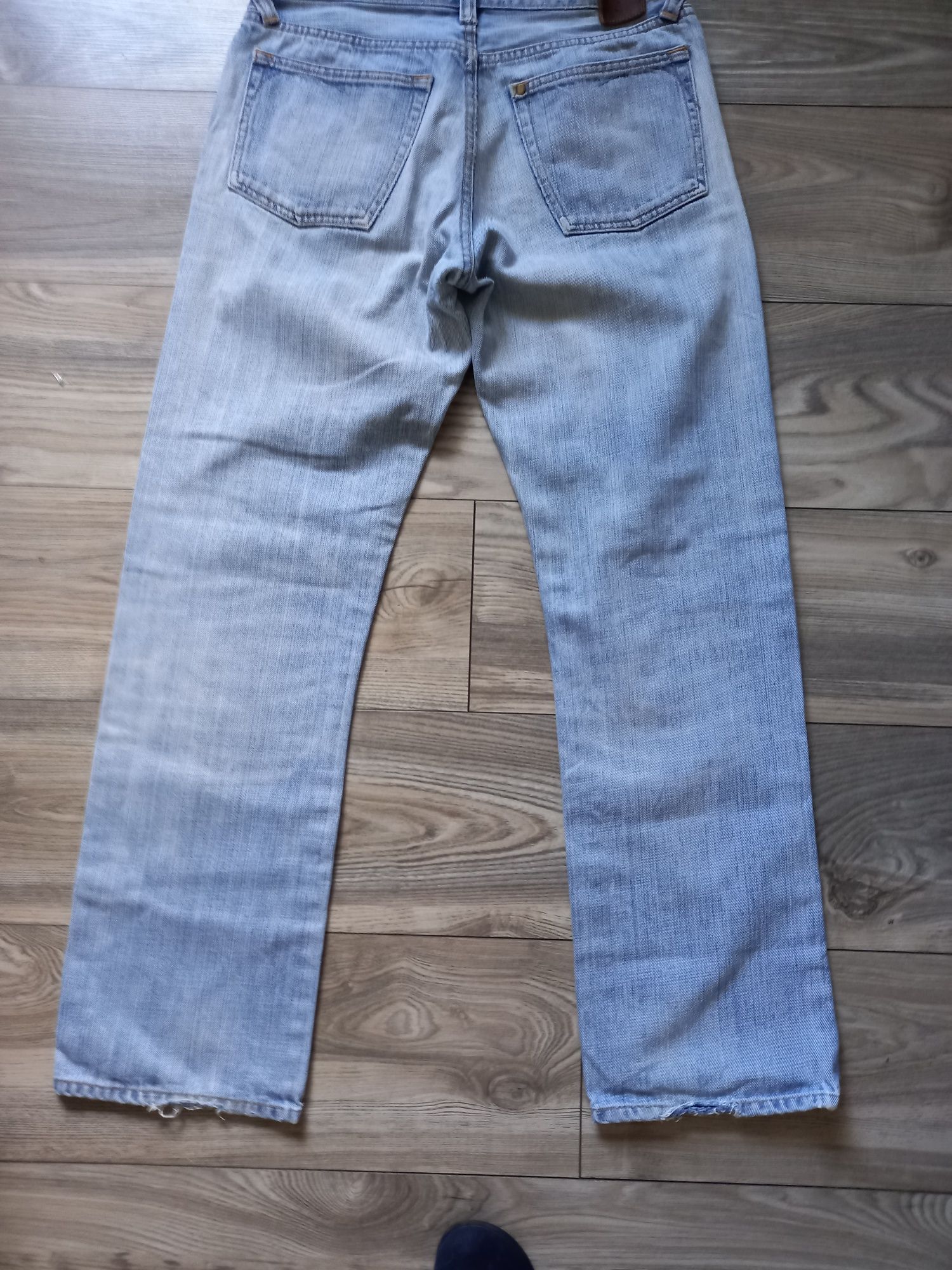 H&M męskie jeansy W31 L32 pas 80 cm