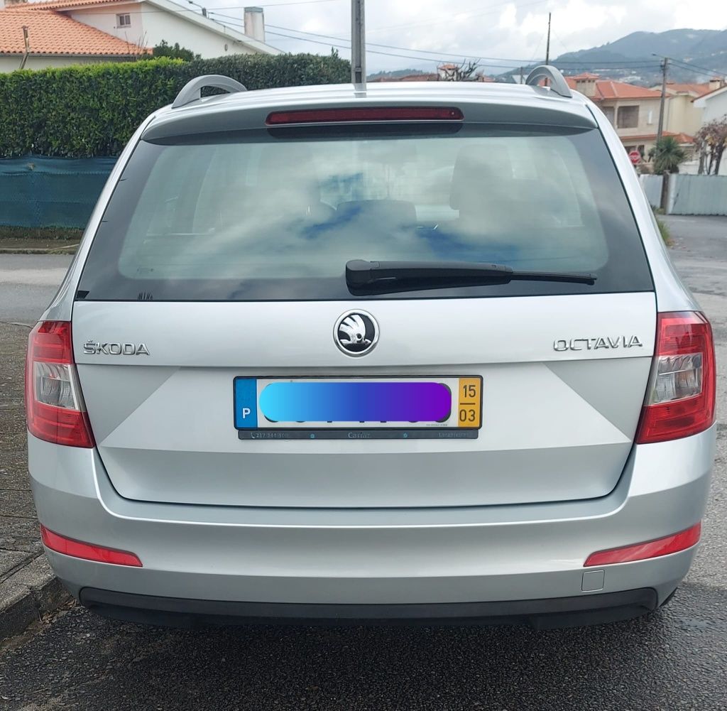 Skoda"2015 bem estimada urgente "