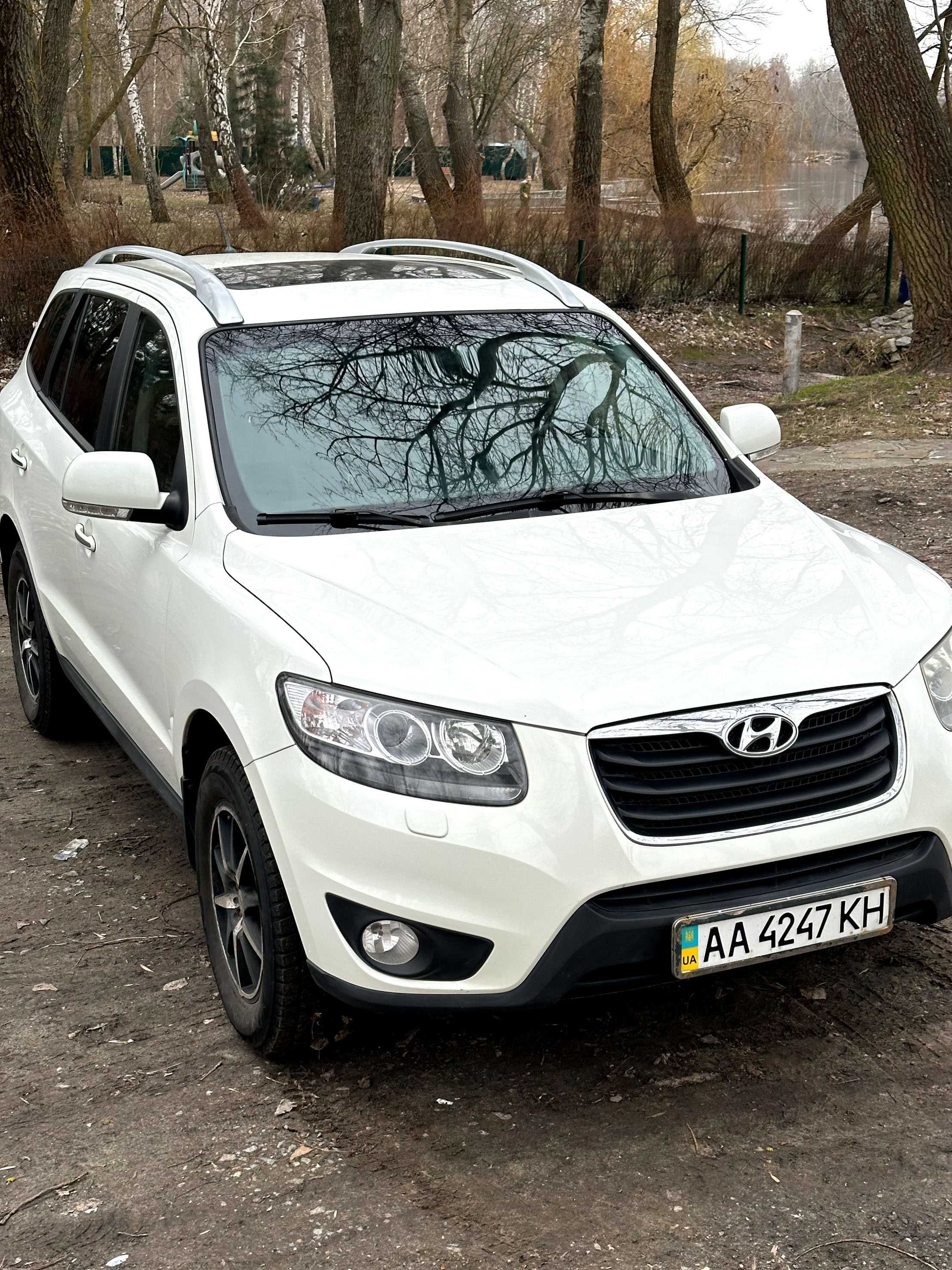 Hyundai Santa FE 2011, Дизель 2.2L, 7 місць, Кожа чорний салон