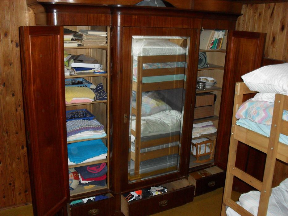 Szafa 3 drzwiowa przedwojenna z lustrem