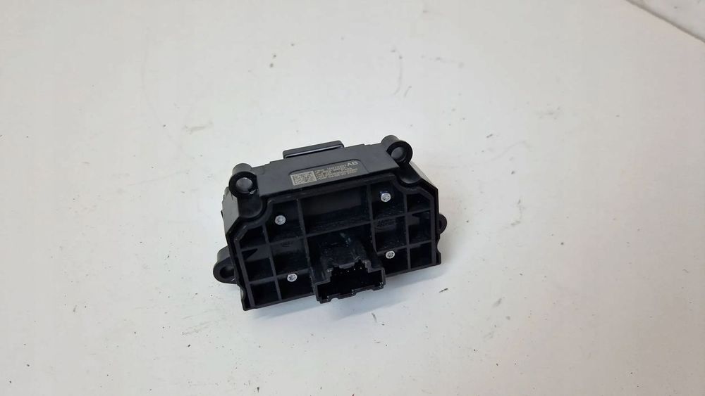 Przełącznik Przycisk Hamulca Ręcznego Jaguar I-pace J8a2-2b623-ab