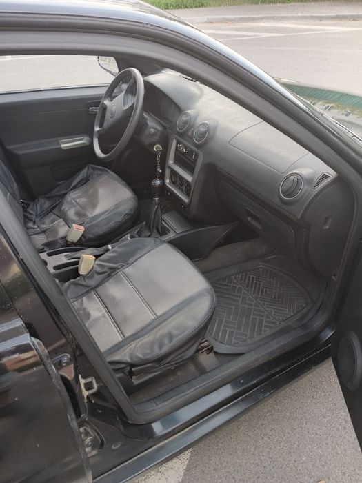 Автівка 2012 року 1.5 газ/бензин в гарному стані!