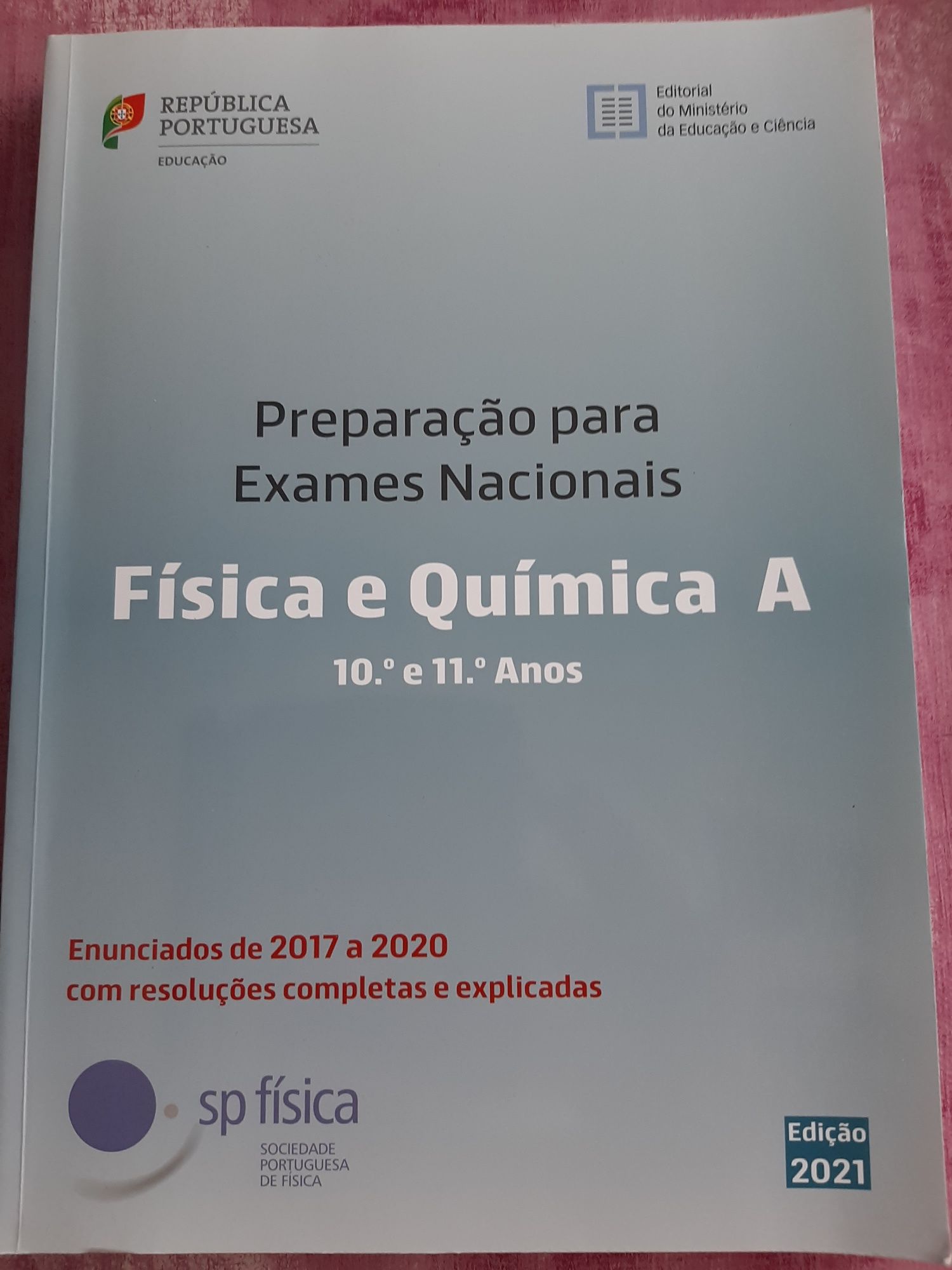 Preparação para Exames Nacionais: Ensino Secundário.