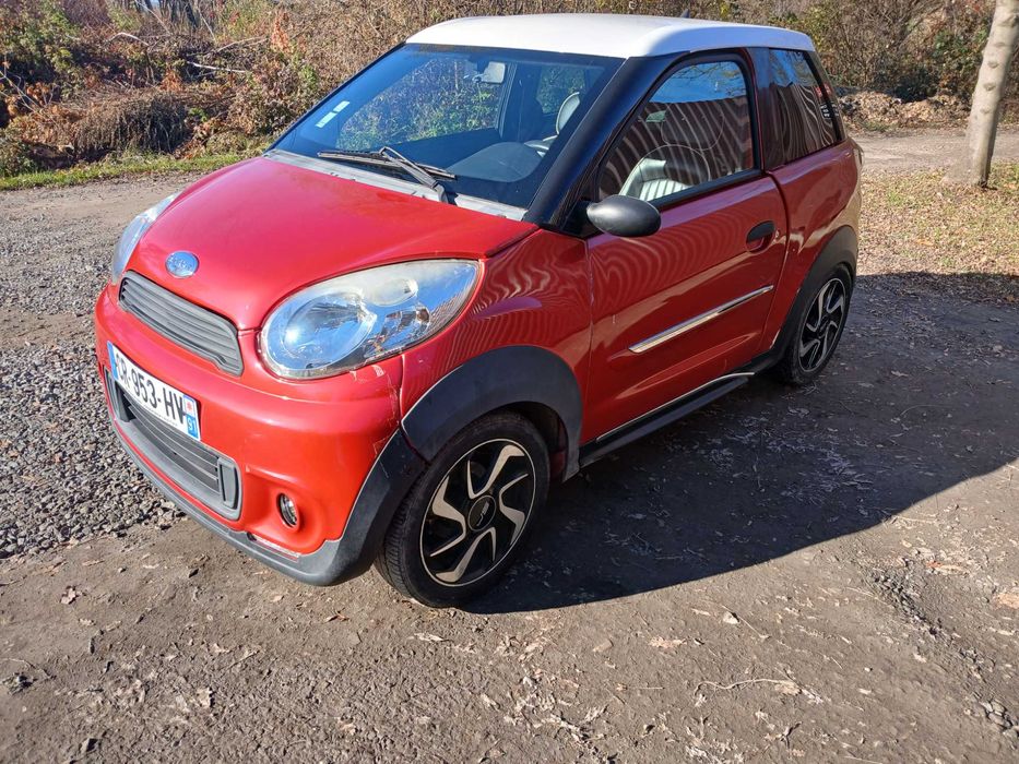 Microcar M8 alufelgi czarna podsufitka skórzane fotele