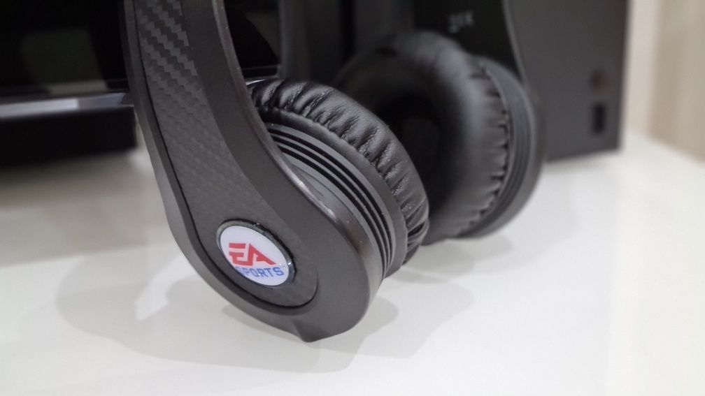 Headphones Monster edição EA Sports