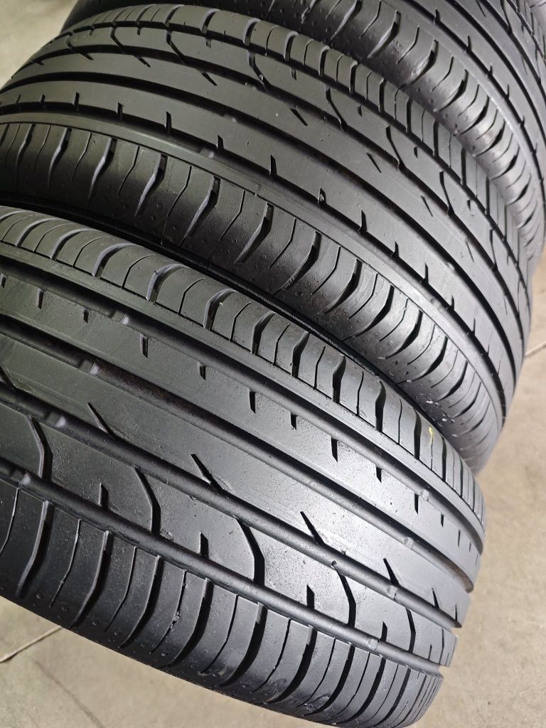 215/55R17 Continental