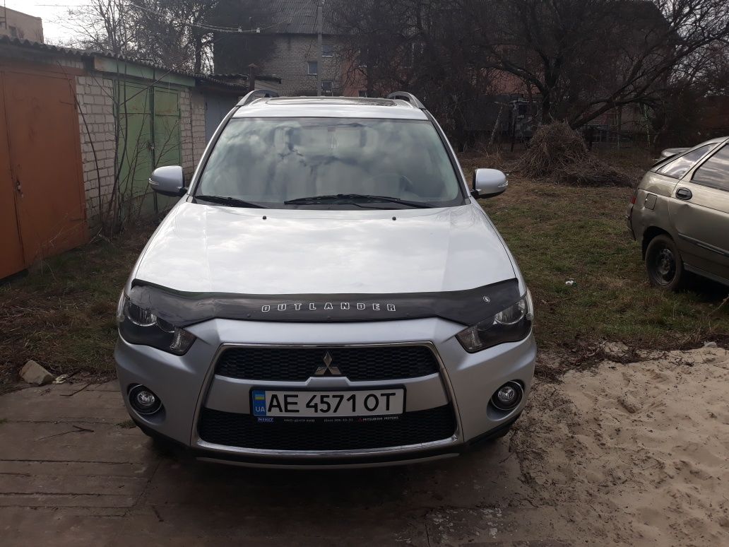 Продам один из 2  Mitsubishi Outlander XL