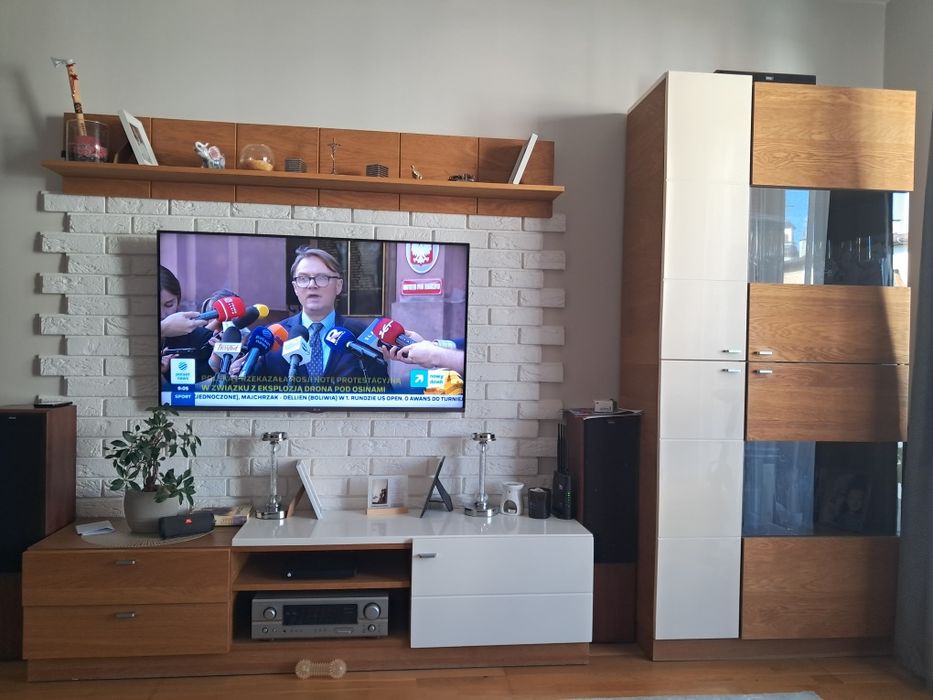 Sprzedam meblościankę renomowanej firmy meblarskiej Paged.