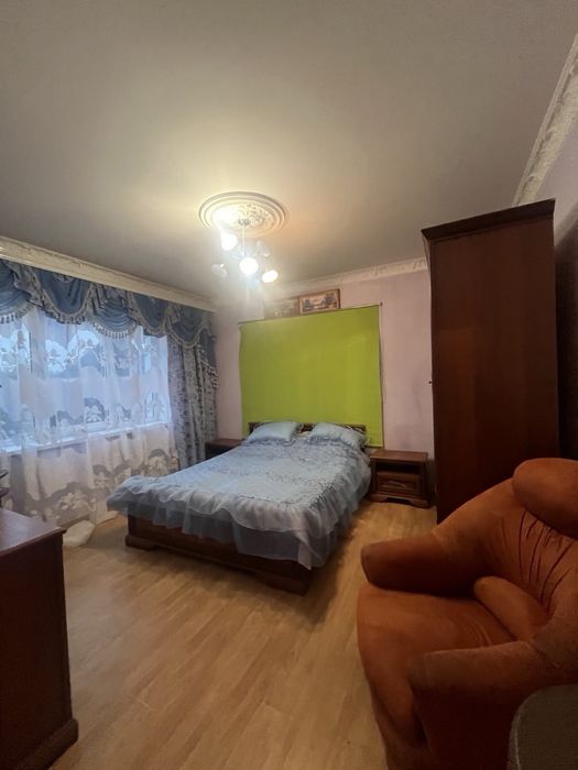 В передмісті м Косів здам довгостроково,! будинок зручностями.!