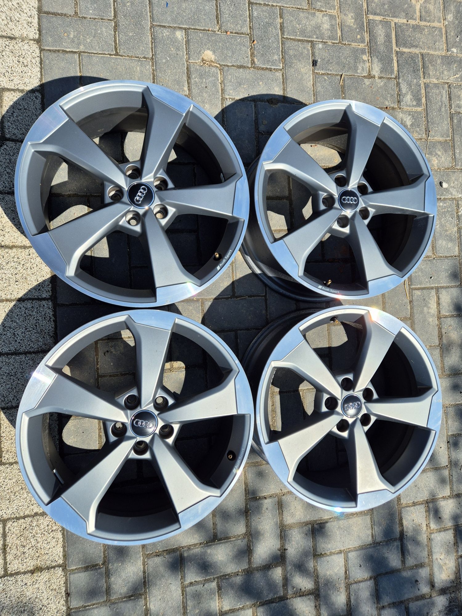 Audi RS3 S3 A3 8V 8Y A4 A6 5X112 8V0.601.025ET audi sport 8Jx19 ET49