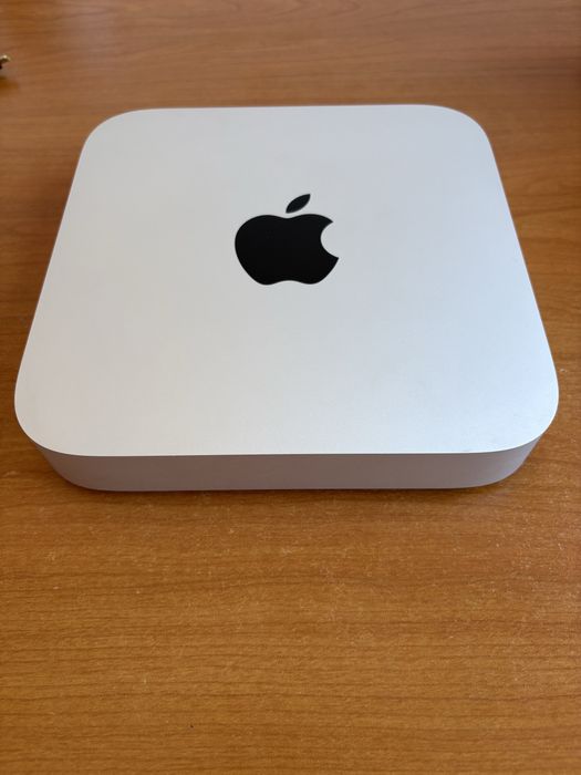 Mac mini 16gb 512gb + hub usb