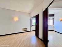 Apartamento T0 com configuração T1