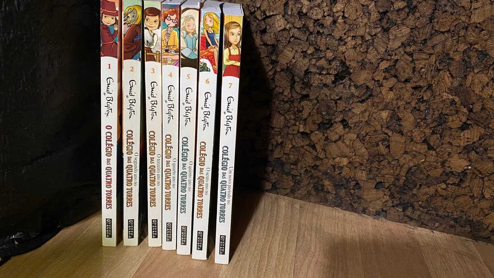 Coleção "O Colégio das Quatro Torres". 5€/cada.