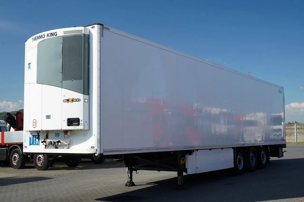 Schmitz Cargobull / CHŁODNIA / THERMO KING SLX 300 / HAKÓWKA / OŚ PODNOSZONA / KOSZ NA PALETY