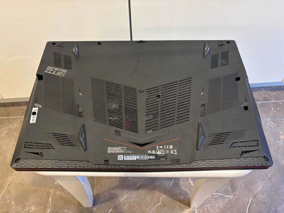 MSI GL73 8SE – i7 8750H / RTX 2060 / 16GB RAM / SSD