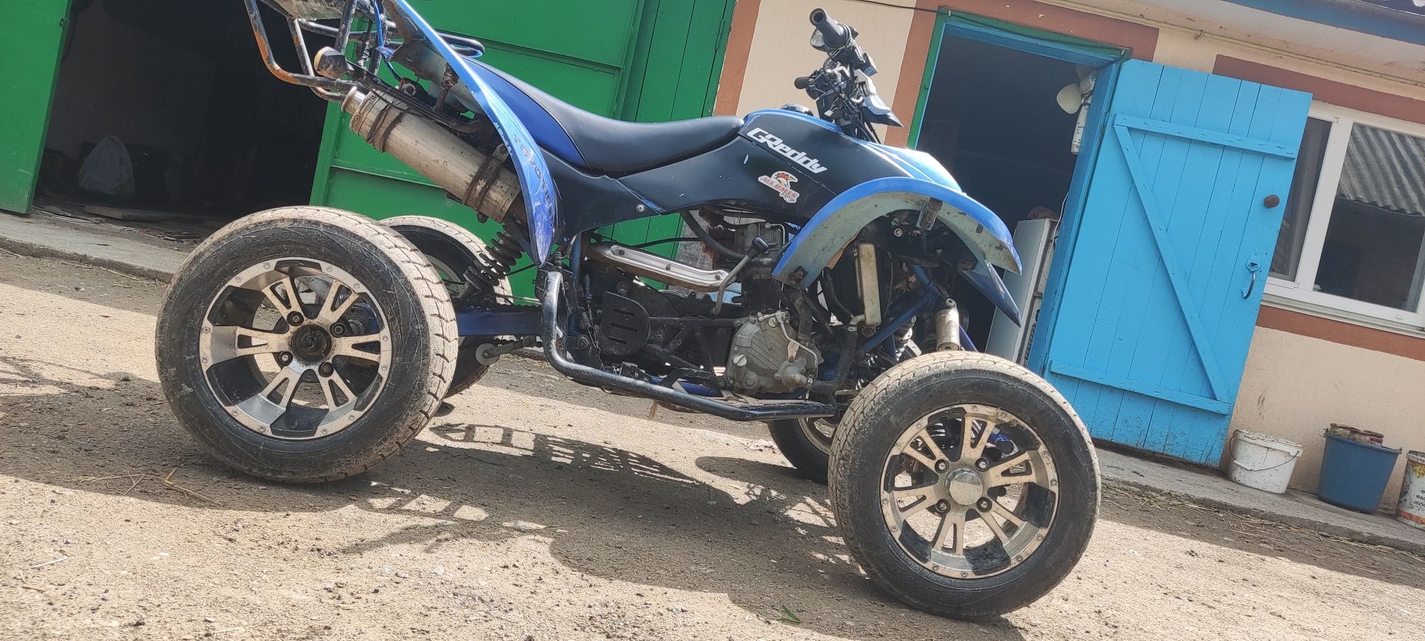 Квадроцикл 250 водяне охолодження автомат варіатор 250 куб shiheray