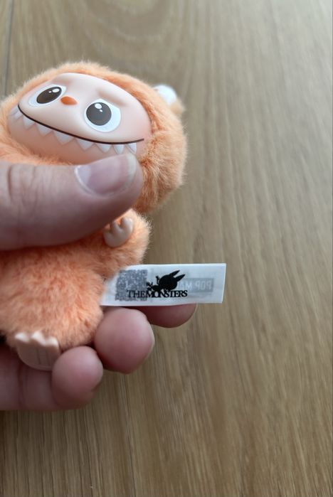 Labubu Pin For Love Laranja J Original