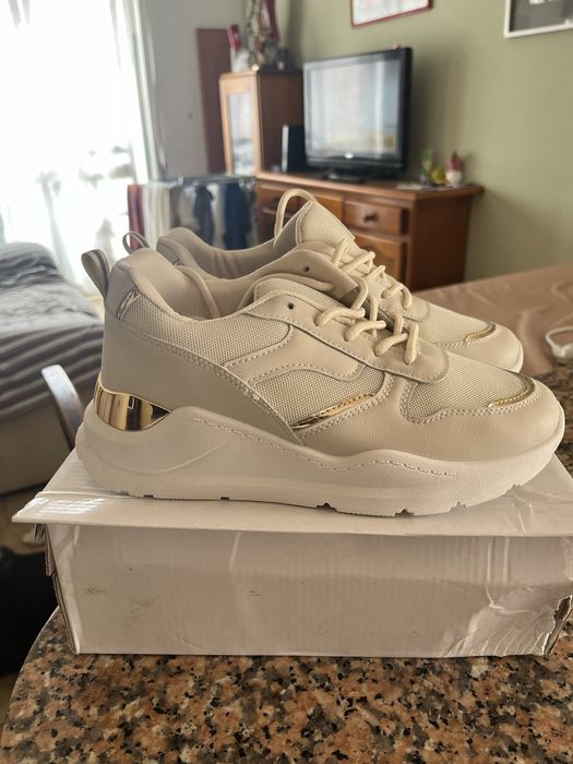 Tenis bege novos,38