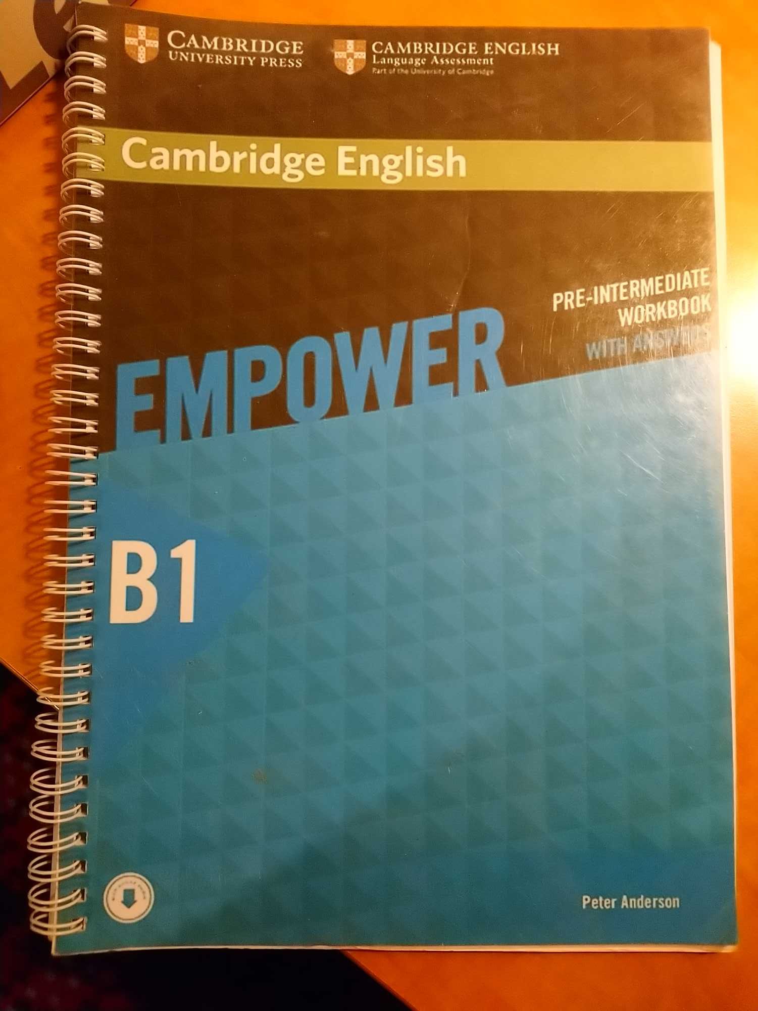 Продам учебник и рабочую тетрадь по английскому