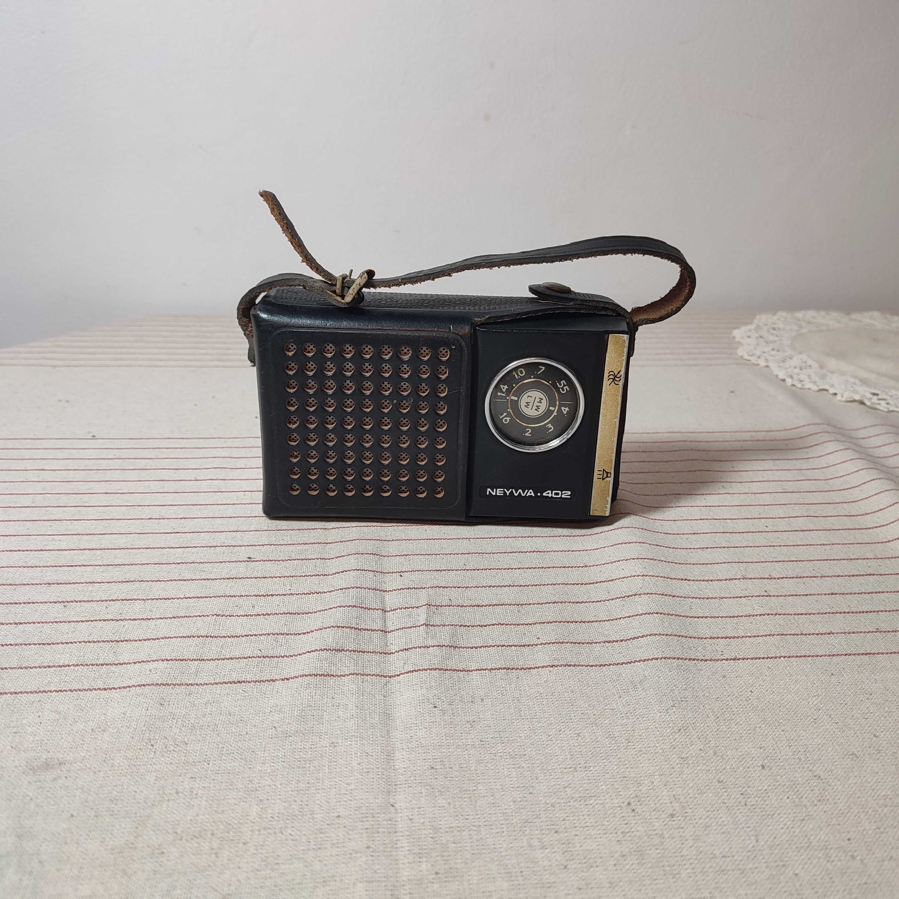 Stare radio Neywa 402 Sprawne