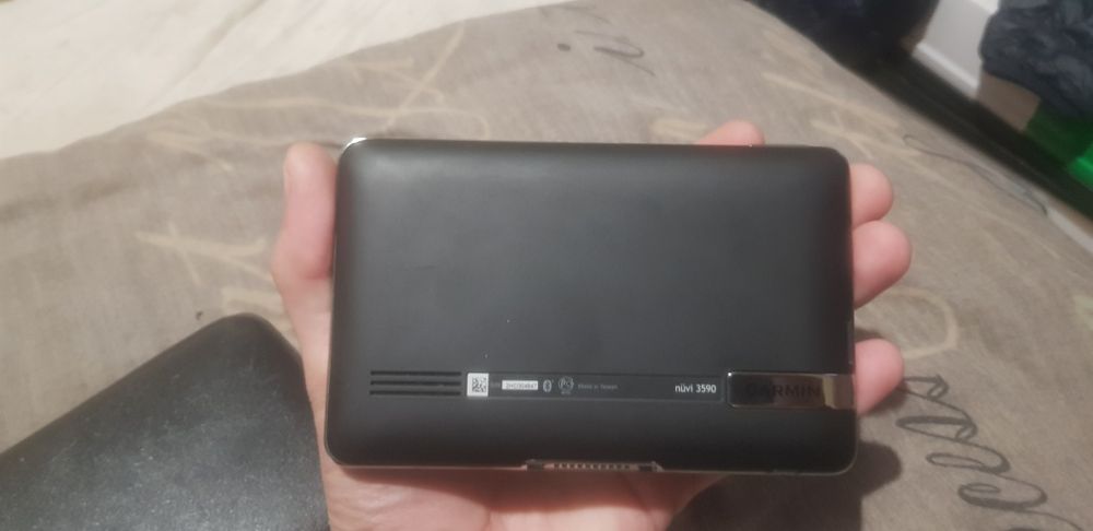 Продам оригинальный навигатор Garmin