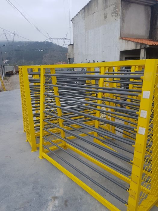 Estantes cavaletes para lojas de roupa tecido rolos de papel