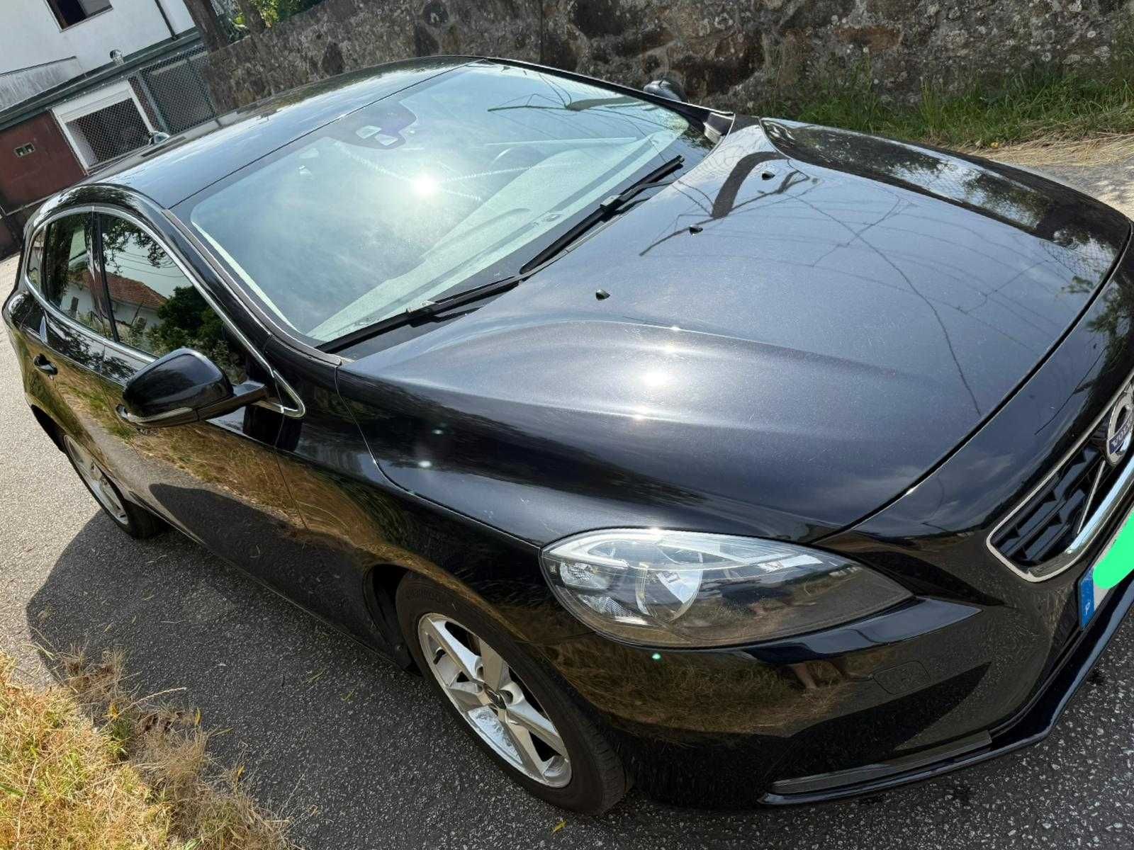 Volvo V40 1.6 D2 Momentum 115cv Gasóleo Caixa Automática