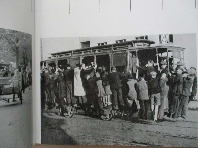 Warszawa w dniach Powstania 1944 / Powstanie / Warszawa