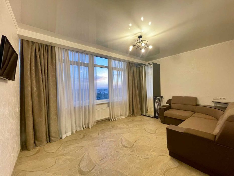 3-комнатная квартира с ремонтом в 34 Жемчужине Центр Одессы