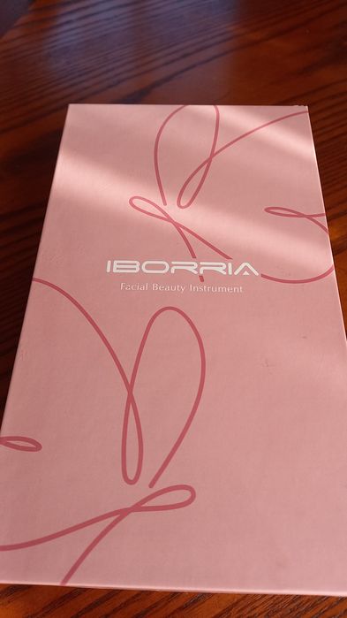 Продам лед маску і масажер для лиця відомих фірм .