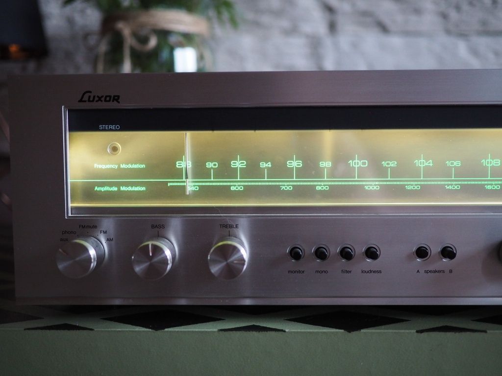 Amplituner Luxor 3079 35W (szwedzki Luxman)