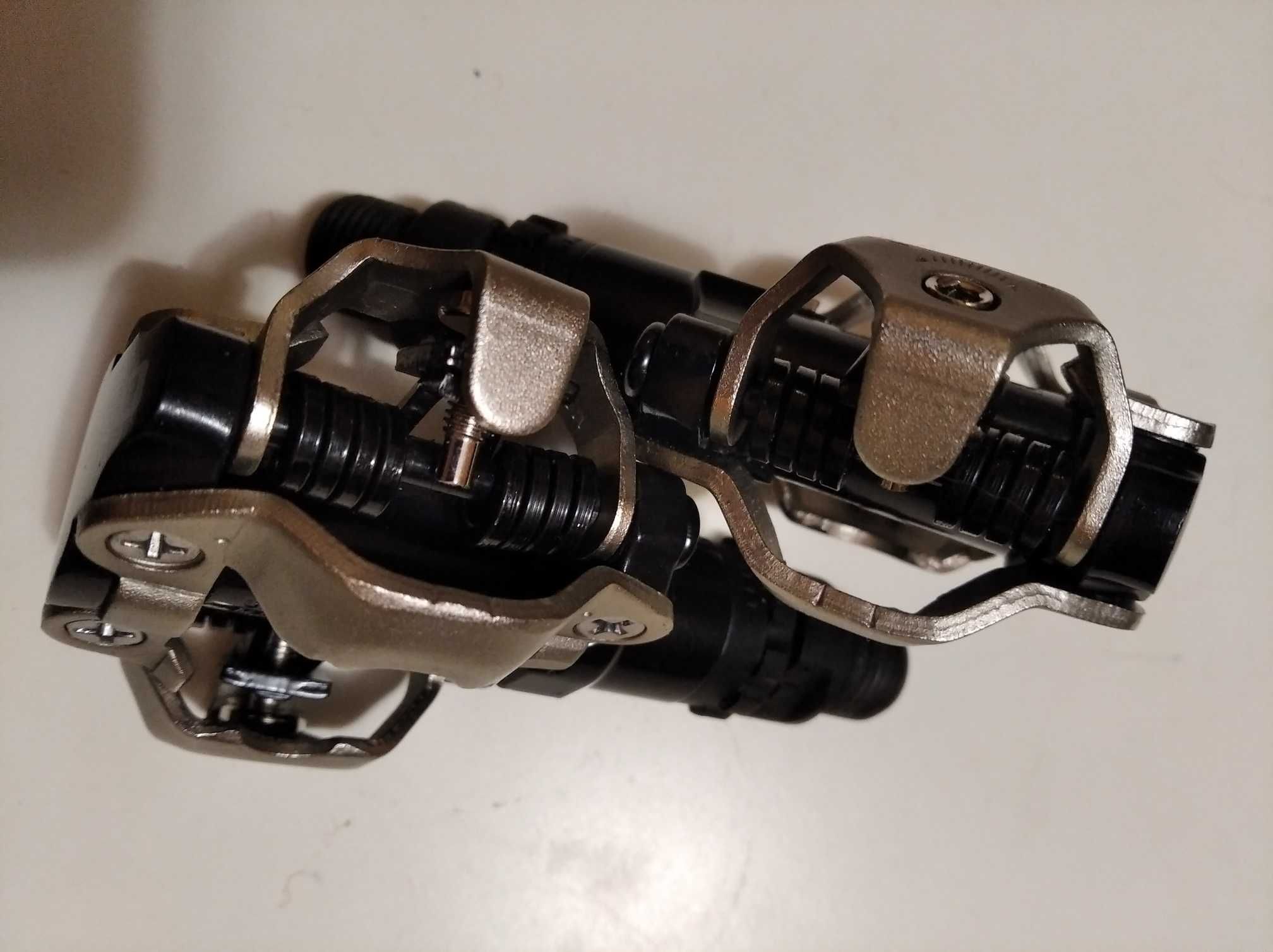 Контактные педали Shimano PD-M520