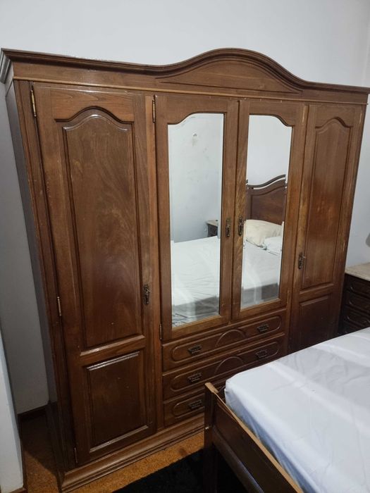 Mobilia quarto Cama Casal/Cabeceiras/GuardaRoupa