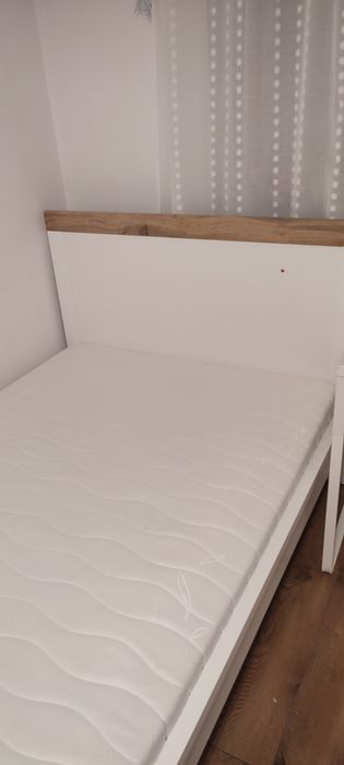 Łóżko 120x200 z materacem i stelażem