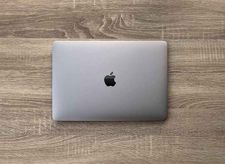 MacBook Pro 13 Retina 2017 | i5 2.3/3.6 GHz | 8gb Ram | 256 SSD