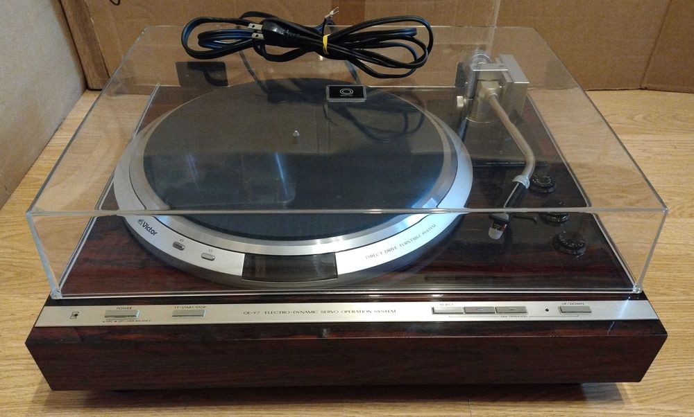 Gramofon Victor QL-Y7